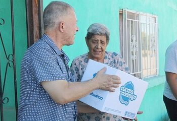 Pérez Pavía entrega despensas a familias de Meoqui y reafirma su compromiso con quienes más lo necesitan