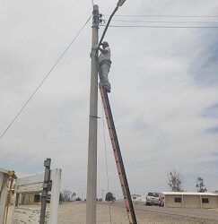 Coyame: Seguimos trabajando en recuperar el alumbrado público, del Mangle y Cuchillo Parado.
