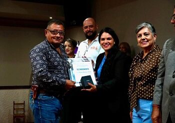 Entrega de estímulos por reconocimiento laboral