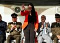Encabezaron Lucy Marrufo y el General de la guarnición militar de la plaza  Francisco Javier Olivas García el Desfile de Independencia en Ojinaga