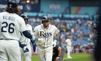 Llegan los Rays a las 90 victorias tras apalear a Astros