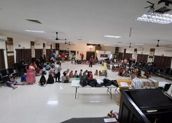 Fechac en coordinación con la Iglesia El Restaurador de Ojinaga entregaron útiles escolares