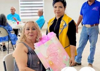 Visita el DIF de Ojinaga el Club de Leones Ojinaga “Mujer con Amor”