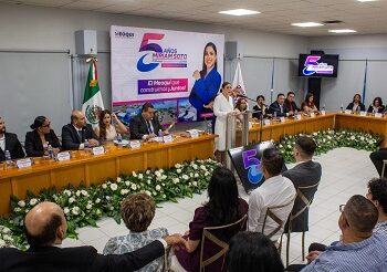 Entrega Miriam Soto 2do Informe de Gobierno a regidores del H. Ayuntamiento en Meoqui