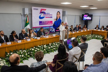 Entrega Miriam Soto 2do Informe de Gobierno a regidores del H. Ayuntamiento en Meoqui