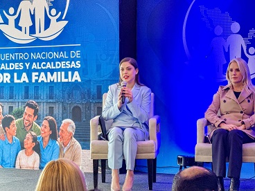 Comparte Miriam Soto políticas familiares de Meoqui en Encuentro Nacional de Alcaldes y Alcaldesas por la Familia