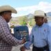 Encabezo el alcalde Elías Portillo Vázquez la entrega de leche LALA en Sierra Mojada y La Esmeralda
