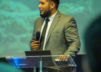 Tan lejos y tan cerca del Reyno de Dios: Pastor Ezquiel Cabrera