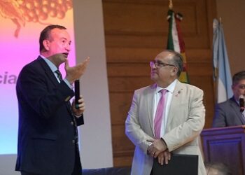 Promueve UACH visión internacional para fortalecer el sector vitivinícola de Chihuahua.