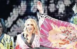 Lanza Britney colaboración con Timberlake