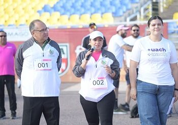 Realiza FEN de la UACH carrera recreativa «Juntos contra el cáncer de mama».