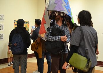 Inauguran exposición “Lo que nos debemos unos a otros”, de Anahí H. Galaviz, en el Paraninfo Universitario