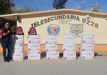 Entrega Municipio este día más de mil mochilas y loncheras